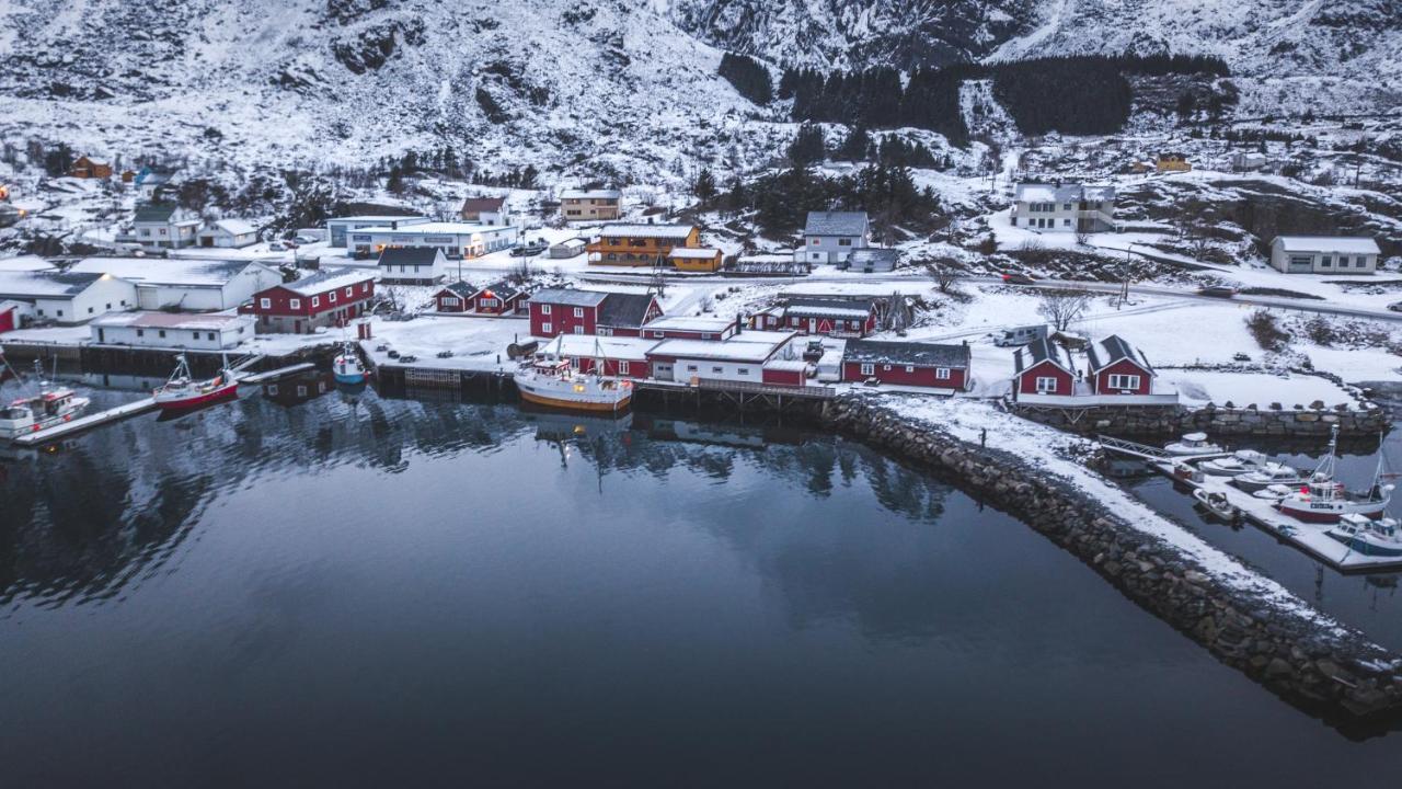 Hotel Sjostrand Rorbuer V Borge Iversen As Ballstad Exterior foto